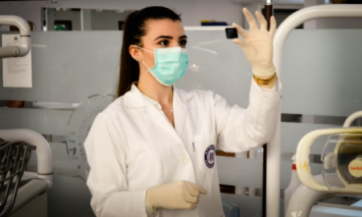 lady working in hospital lab