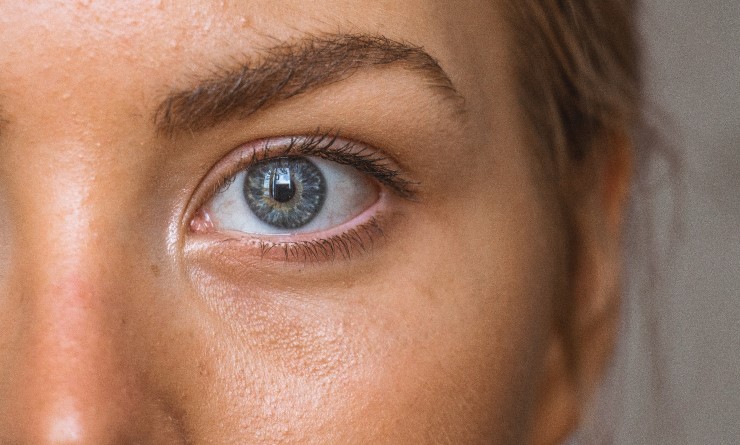 Close up of a women's eye