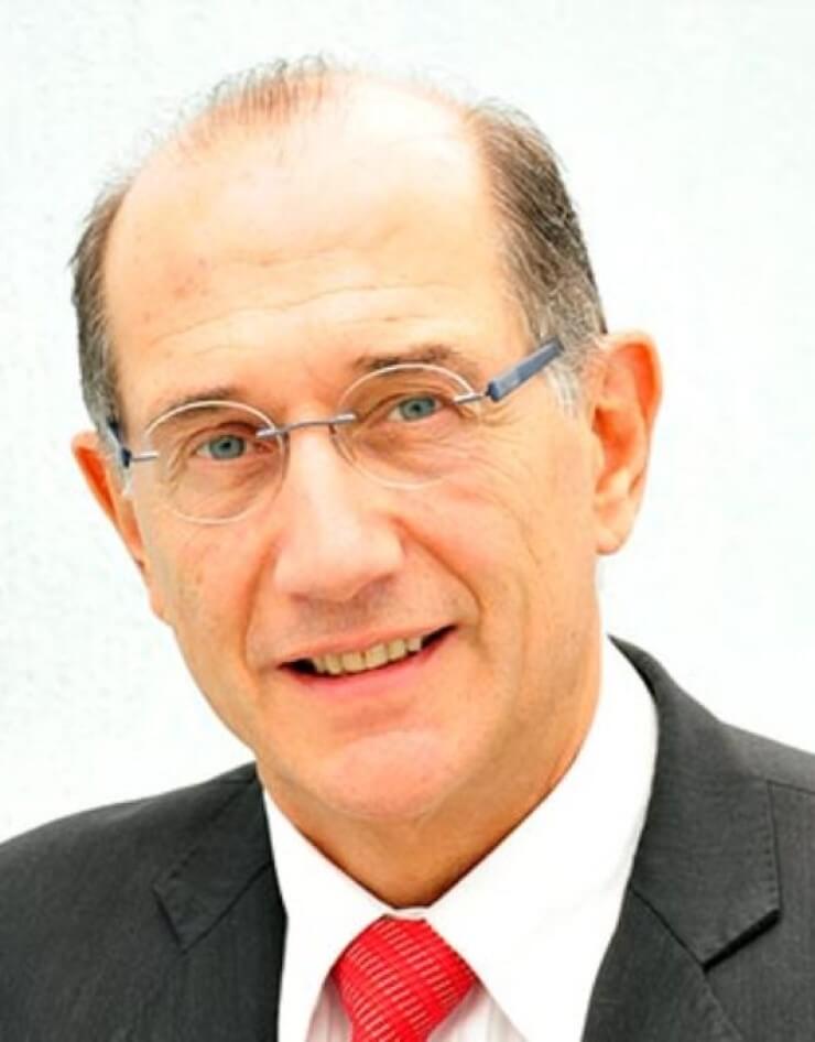 Professor Remo Susanna Jr