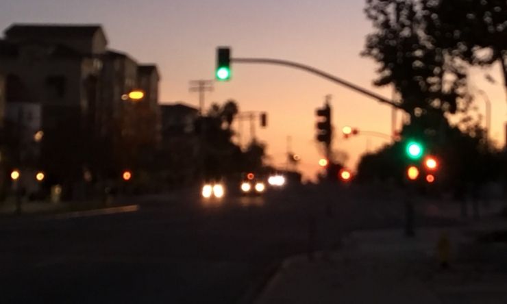 Image of traffic light during twilight hours
