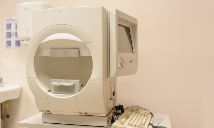 Image of visual field test machine in clinic