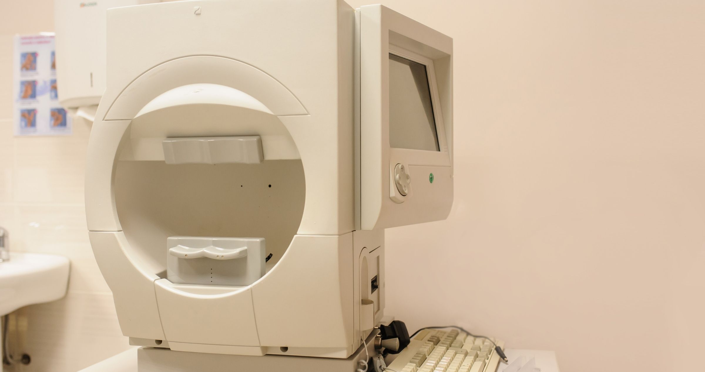 Image of visual field test machine in clinic